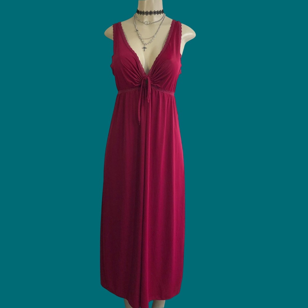 Miss Elaine Berry Red Lace Trim V-Neck Slip Dress Nightgown Size Medium Maxi
